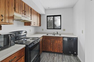 1305 Christopher Cir in Urbana, IL - Building Photo - Building Photo