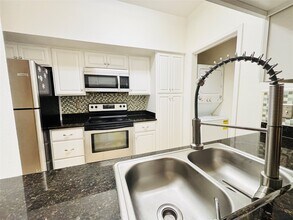 6602 Harbor Town Dr in Houston, TX - Building Photo - Building Photo