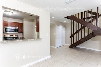 6419 NW 192nd Terrace in Hialeah, FL - Building Photo - Building Photo