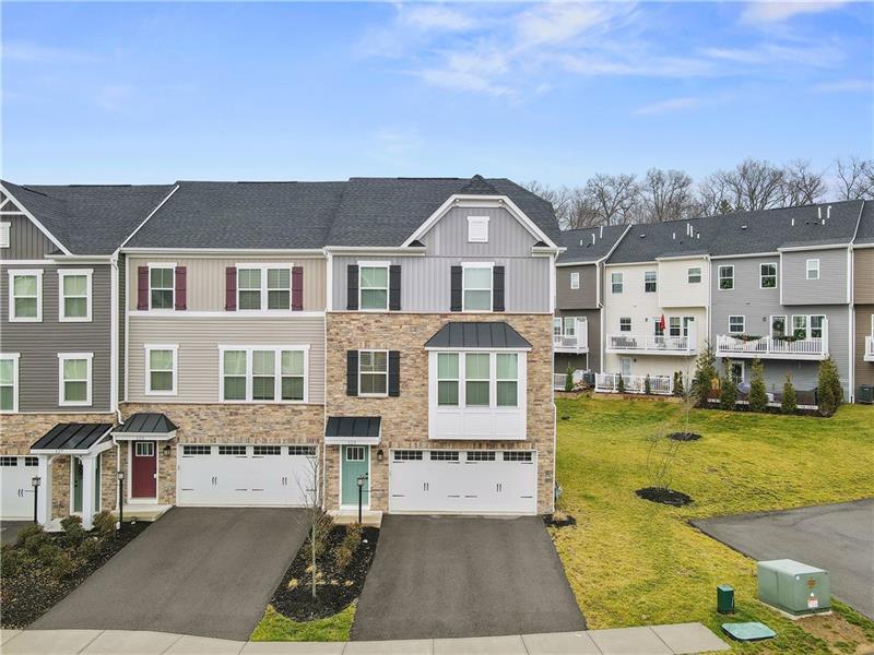 123 Curtis Ct in Pittsburgh, PA - Building Photo