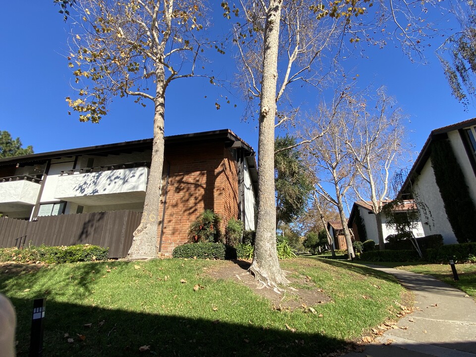 31550 Agoura Rd, Unit 7 in Westlake Village, CA - Foto de edificio