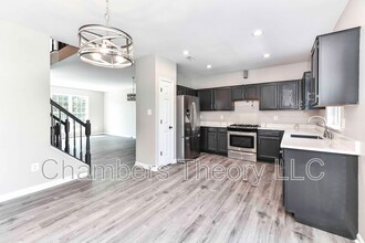 43642 Lees Mill Square in Leesburg, VA - Building Photo - Building Photo