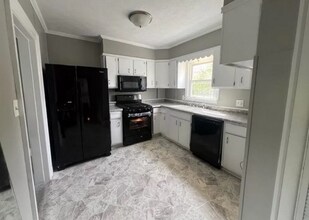 288 S Walnut St in Huntington, WV - Building Photo - Building Photo