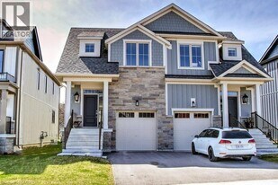 212 Courtland St in Blue Mountains, ON - Building Photo