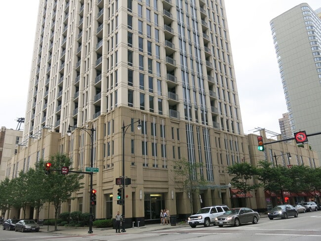 property at 1250 S Michigan Ave