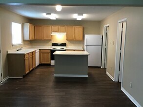 6803 Amber Springs Way in Indianapolis, IN - Building Photo - Building Photo