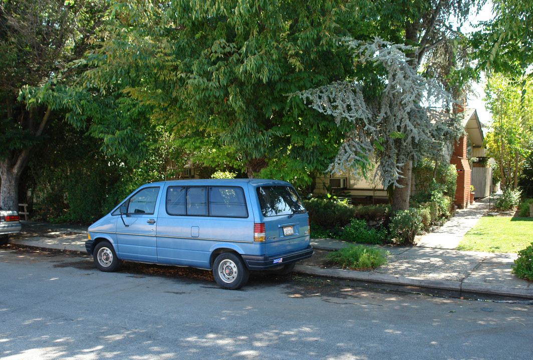 504 Doyle Rd in San Jose, CA - Building Photo