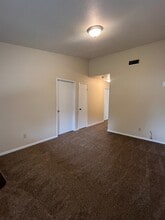 1262 N Marks Ave in Fresno, CA - Foto de edificio - Building Photo