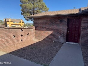 1921 Amy Sue Dr in El Paso, TX - Building Photo - Building Photo