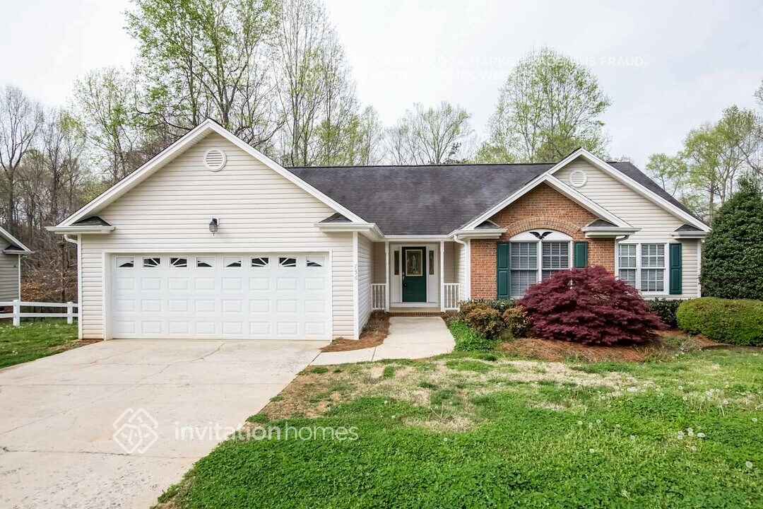 756 Carson Rd in Gastonia, NC - Building Photo