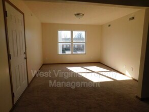 210 Cardinal Wy in Lewisburg, WV - Building Photo - Building Photo