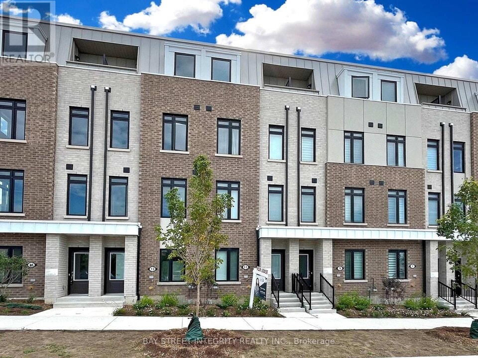 11 Case Ootes Dr in Toronto, ON - Building Photo