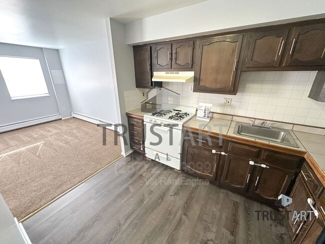 6022 Hegerman St in Philadelphia, PA - Building Photo - Building Photo