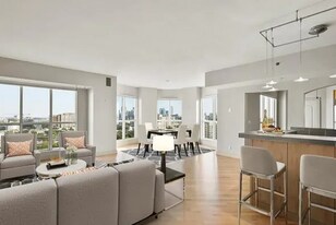 3401 Lee Pkwy in Dallas, TX - Building Photo