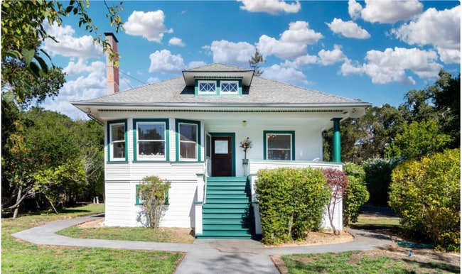 3190 Woodside Rd, Unit ADUCondo / Apartment Unit