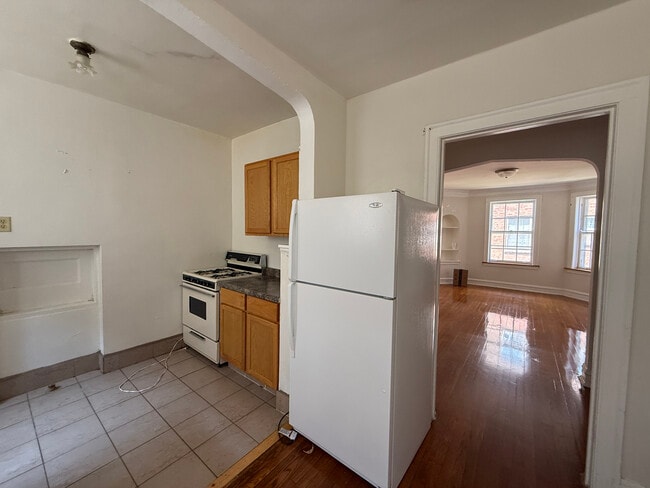 7413 N Damen Ave in Chicago, IL - Building Photo - Building Photo