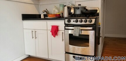 110 Willow St, Unit 2 in Cambridge, MA - Building Photo - Building Photo