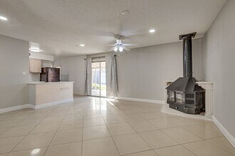 800 Slayton Dr in Las Vegas, NV - Building Photo - Building Photo