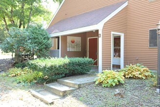 12 Streamside Rd in Campton, NH - Building Photo - Building Photo