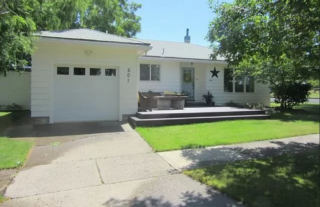 property at 501 5th St