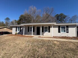 2408 Midway Dr in Phenix City, AL - Building Photo