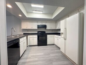 3092 S Wesley Ct in Memphis, TN - Building Photo - Building Photo