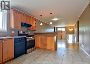 1685 Sagebrush Ct in Windsor, ON - Building Photo - Building Photo