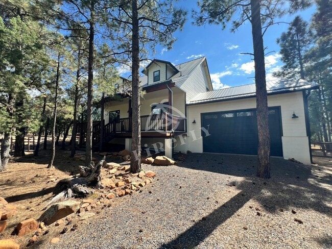 property at 3425 Ponderosa Lp