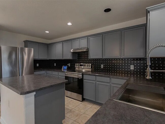 1300 Wind Star Way in Fort Worth, TX - Building Photo - Building Photo