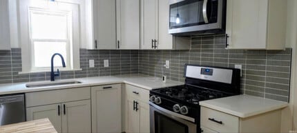 1117 N Iowa St in South Bend, IN - Foto de edificio - Building Photo