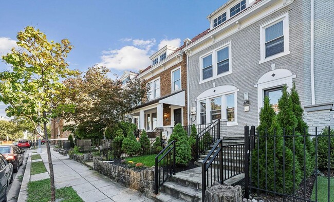 1506 Spring Pl NW in Washington, DC - Building Photo - Building Photo