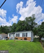 5520 Duchaine Dr in Lanham, MD - Building Photo - Building Photo