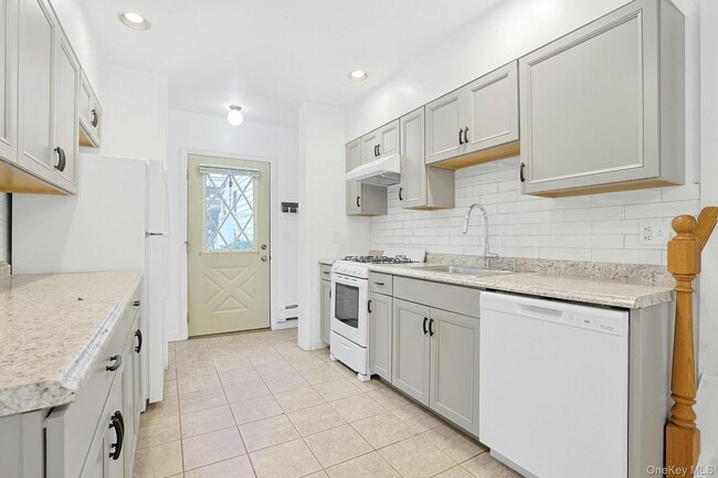 27 Leroy Ave in Valhalla, NY - Building Photo - Building Photo