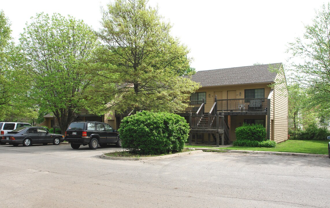 Aspen Apartments in Lawrence, KS - Building Photo