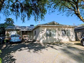 1608 Pole Line Rd in Davis, CA - Building Photo