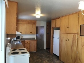 1182 S 10th St E in Mountain Home, ID - Building Photo - Building Photo