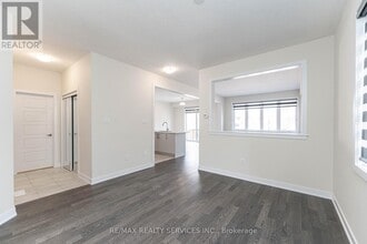 82 STARBOARD Cres in Welland, ON - Building Photo - Building Photo