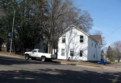 317 N Pine St in Grantsburg, WI - Foto de edificio
