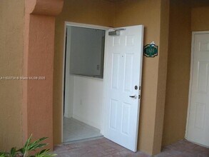 6630 NW 114th Ave in Doral, FL - Building Photo - Building Photo