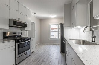 3905 Prescott Ave in Dallas, TX - Building Photo - Building Photo