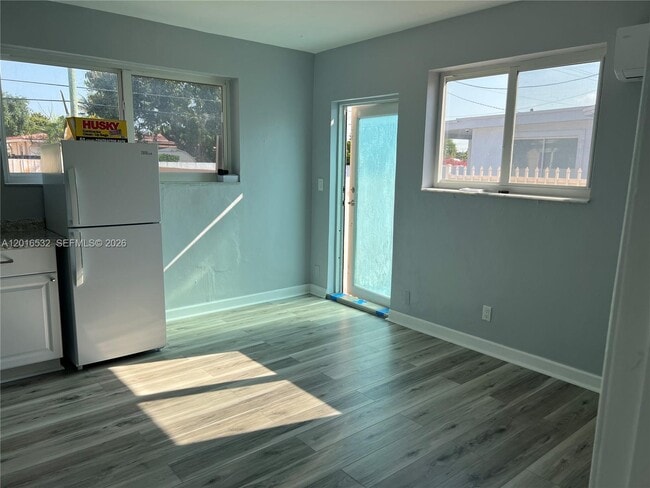 property at 715 E 49th St