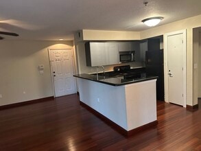 13012 Arbor Isle Dr in Temple Terrace, FL - Building Photo - Building Photo