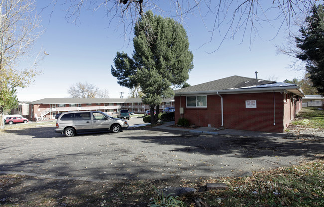 Fenton Street Apartments in Lakewood, CO - Building Photo - Building Photo