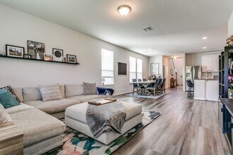 15051 Summer Lynn Pl in San Antonio, TX - Building Photo - Building Photo