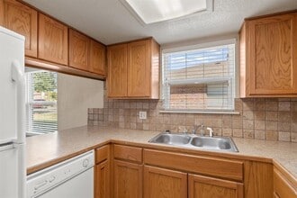 115 Rhonda Dr in Del Rio, TX - Building Photo - Building Photo