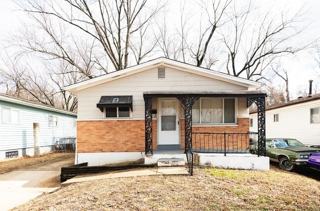 10332 Baron Dr in St. Louis, MO - Building Photo - Building Photo