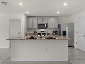 8661 Triumph Cir in Wildwood, FL - Building Photo - Building Photo