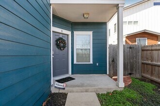 1810 Adina St in Austin, TX - Building Photo - Building Photo