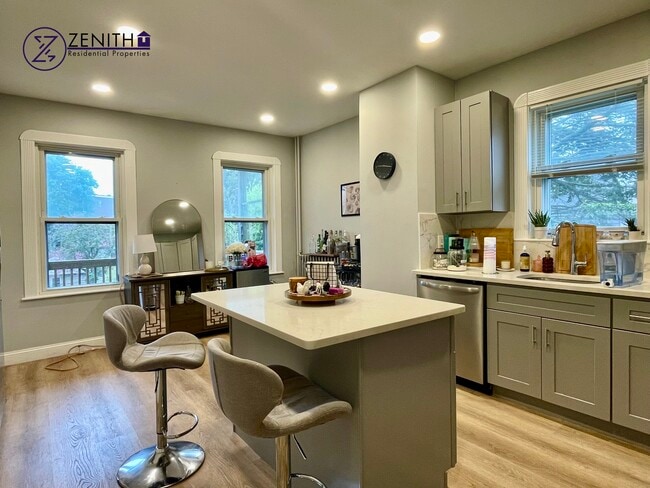 44 Ashley St, Unit 2 in Boston, MA - Building Photo - Building Photo
