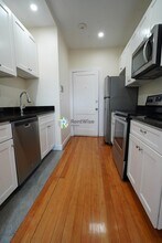 1218 Commonwealth Ave, Unit 5 in Boston, MA - Building Photo - Building Photo